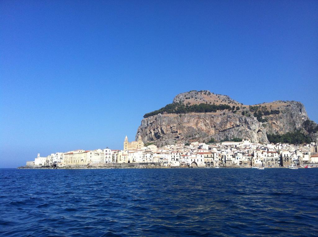 Gaia Holidays Apartments Cefalu Exterior photo